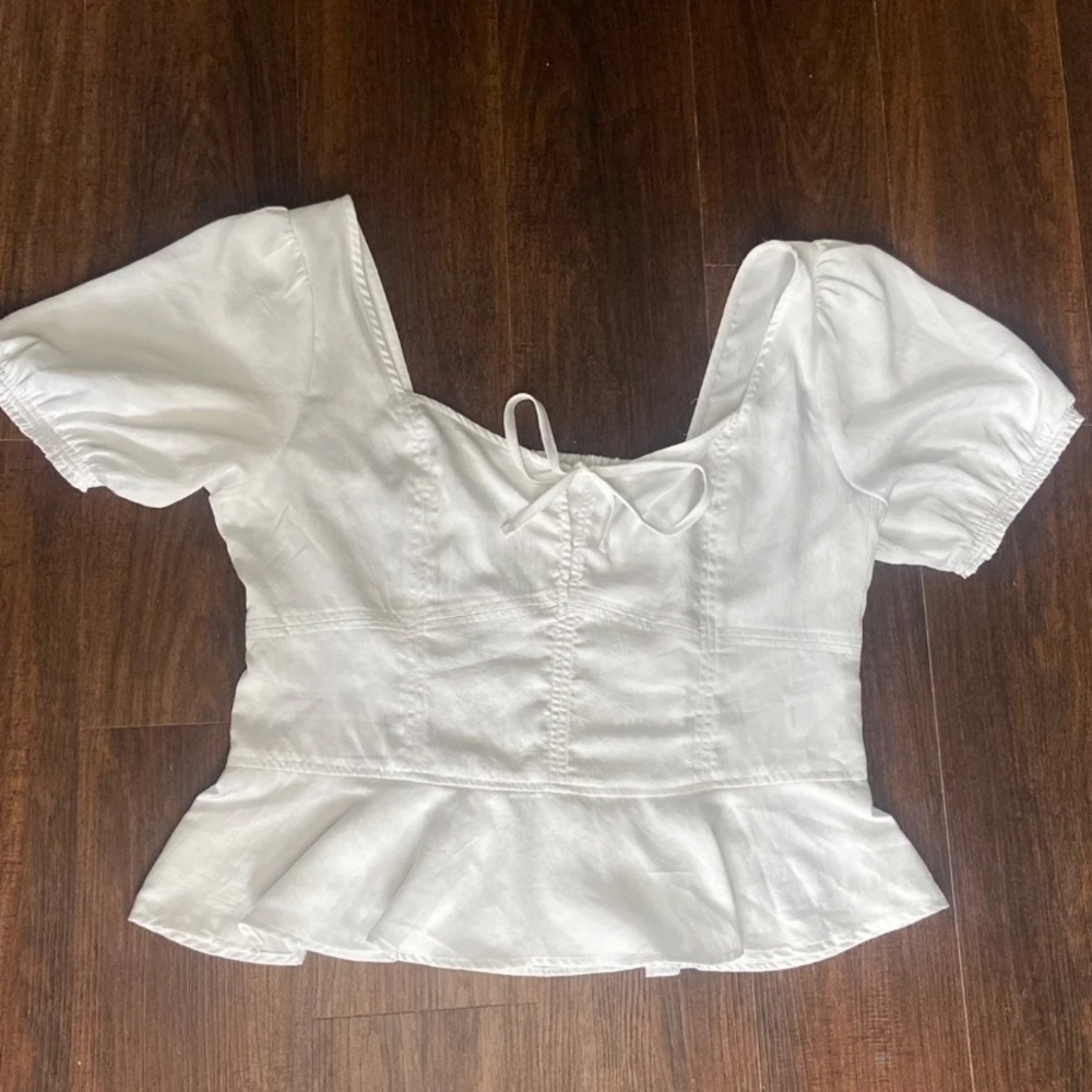 Express white top / large